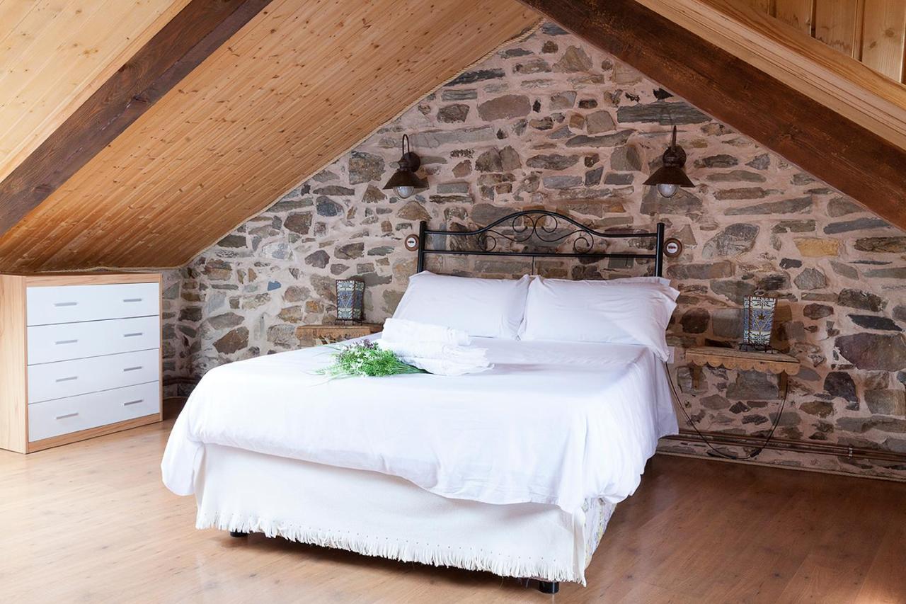 La Rosa Del Agua Bed & Breakfast El Acebo de San Miguel Dış mekan fotoğraf