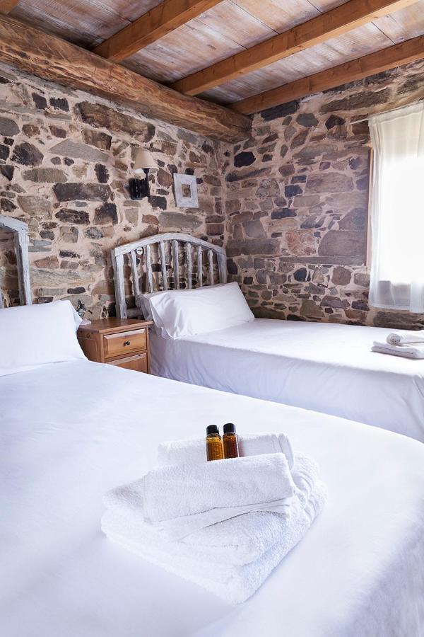 La Rosa Del Agua Bed & Breakfast El Acebo de San Miguel Dış mekan fotoğraf
